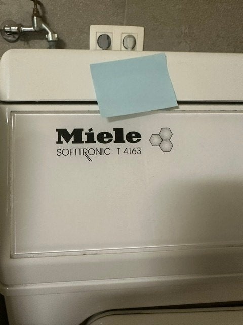 Miele Softtronic 14163 – droogkast., Évacuation d'air, Chargeur frontal, Enlèvement, Utilisé