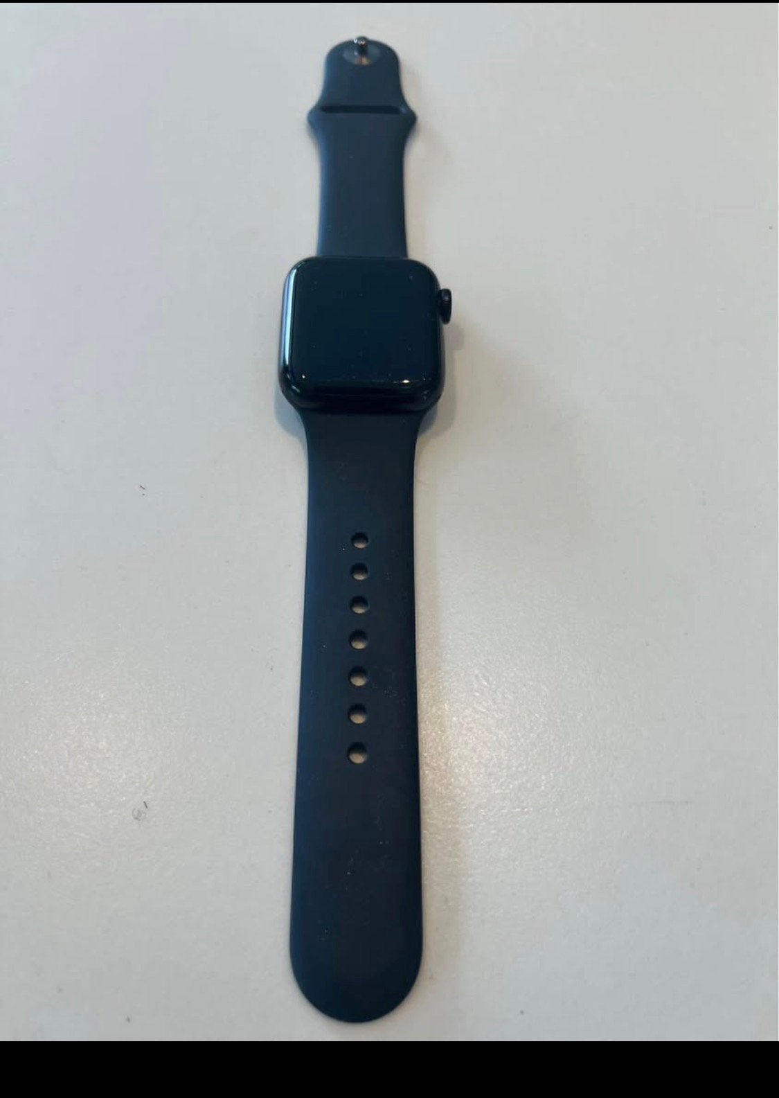 Apple Watch SE2 - 40 mm - van 23/ 03/2024+ 7 bandjes + lader, Handtassen en Accessoires, Ophalen, Gebruikt, IOS