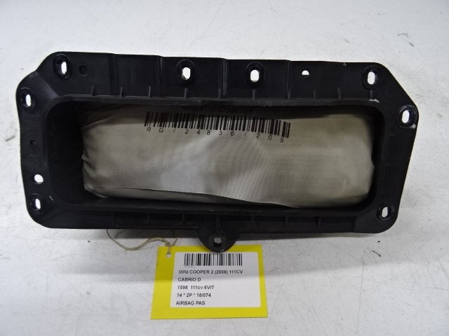 AIRBAG PASSAGIER Mini Mini Open (R57) (925860102), Gebruikt, Mini, Petuelring 130
80809  München, DE, Minikundenbetreuung@mini.de