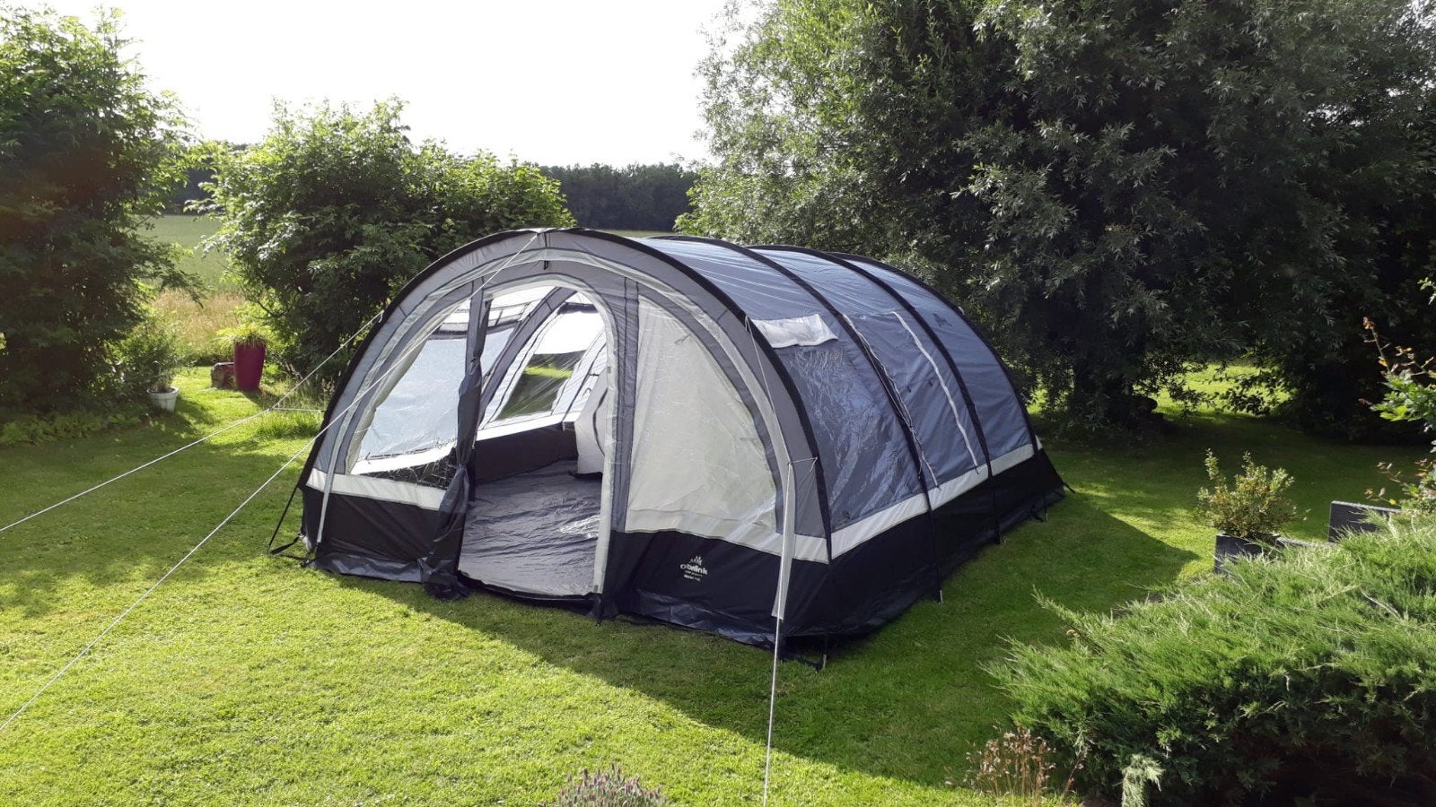 5-personen-zelte Skandika Tunnelzelt Gotland 5 Sleeper Protect | Camping Zelt für 5 Personen, eingenähter Zeltboden, mit dunkler Schlafkabine schwarz beschichtet, Wassersäule 5000mm Length & Width:6' x 12' Jackery Power Station Trolley Dome Shape_Dome