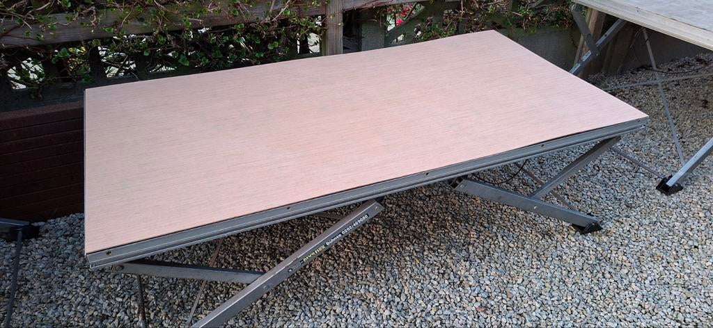 Éléments de scène 1 m x 2 m (4 pièces), Enlèvement