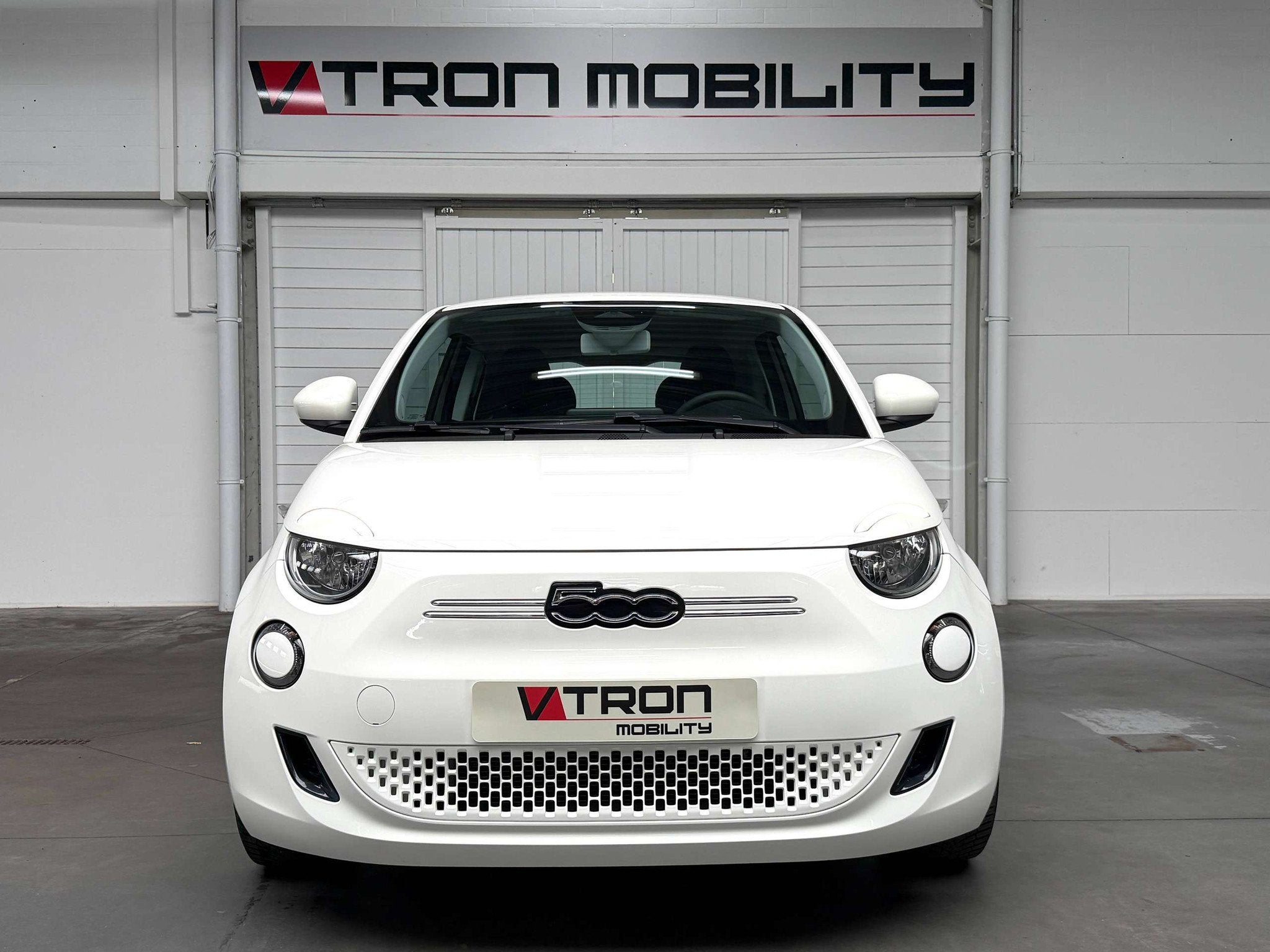 Fiat 500E 3+1 24kWh BAT SoH 93% DAB*NAVI*CARPLAY*CC*LANEASS*, Achat, Entreprise, 1290 kg, Noir