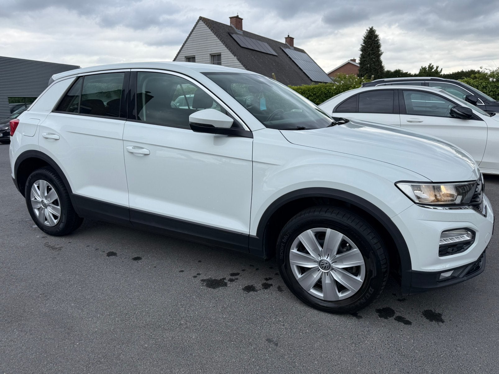 VOLKSWAGEN T-ROC/TREKHAAK/EXTRA SET VELGEN, Auto's, Volkswagen, Voorwielaandrijving, Stof, 4 cilinders, Wit
