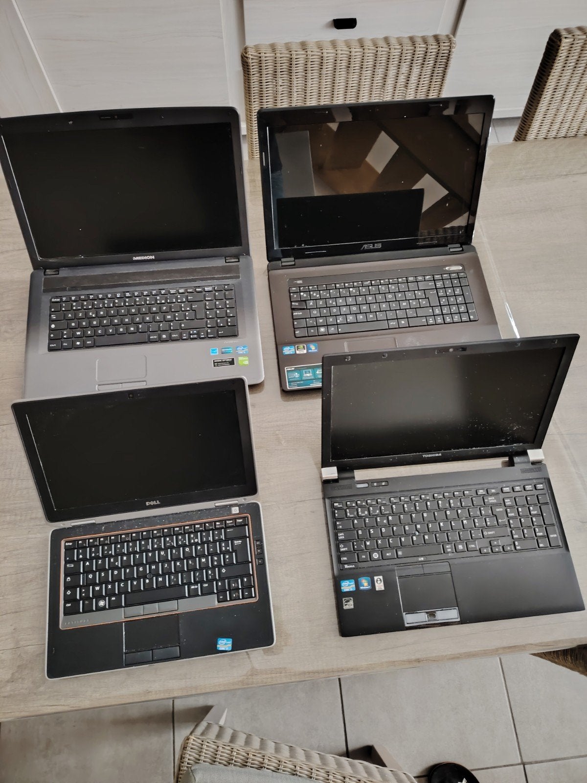 lot de 4 pc fonctionnel à reformater, Enlèvement