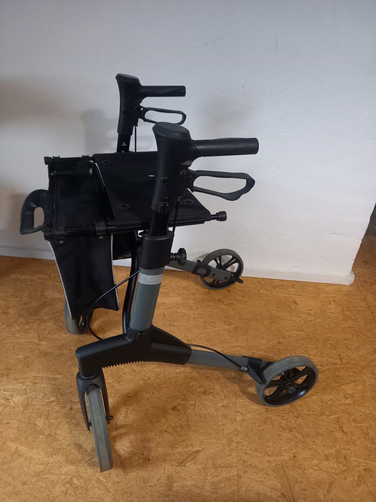 Rollator MD., Diversen, Rollators, Ophalen, Opvouwbaar
