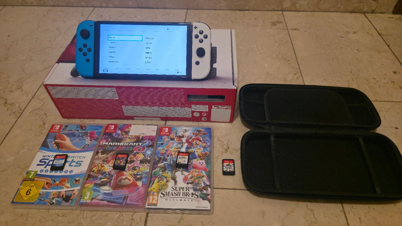 Switch OLED + TV Station + CASE + 4 jeux + 3 manettes, Switch OLED, Enlèvement ou Envoi, Avec 3 manettes ou plus, Utilisé
