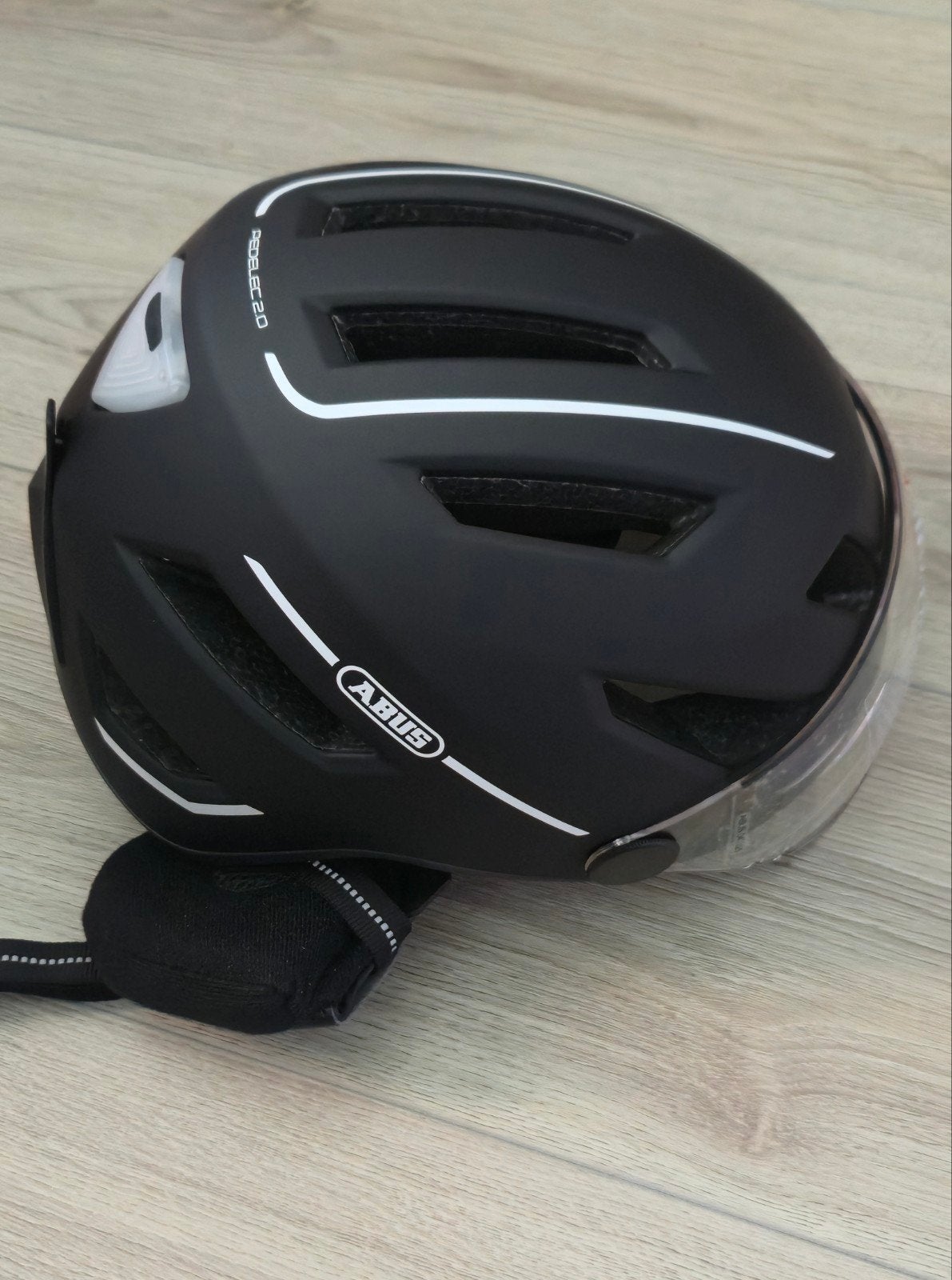 Abus  pedelec 2 0. Helm maat medium, Ophalen