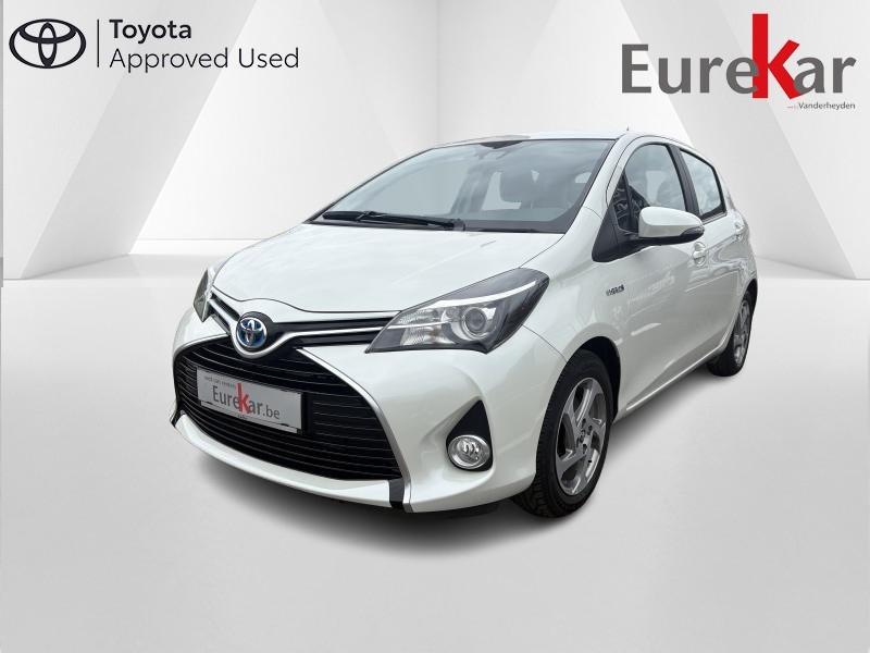 Toyota Yaris Dynamic, Automaat, 1497 cc, Wit, Hybride Elektrisch/Benzine