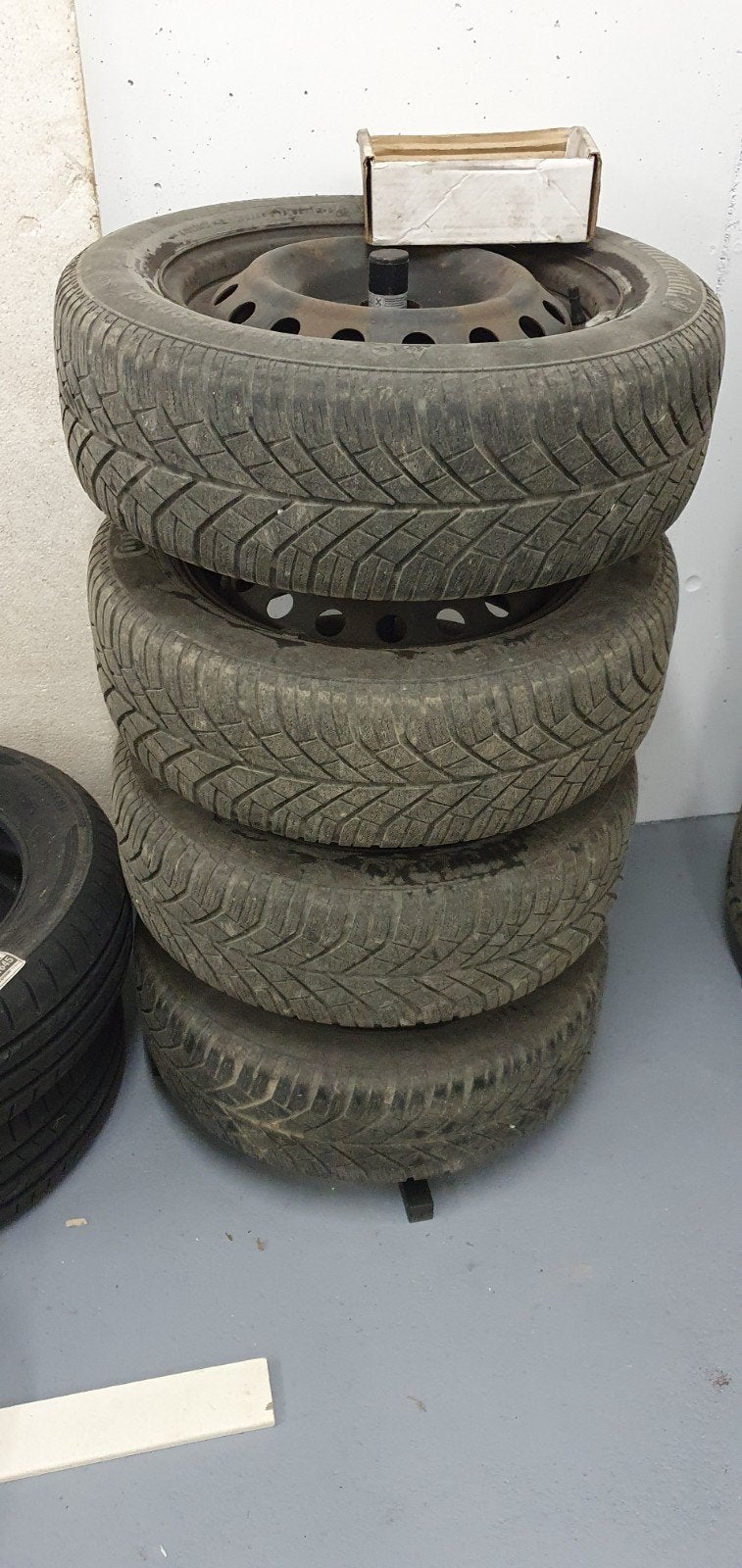 Stalen velgen met winterbanden 195/60R15, 15 pouces, Pneus et Jantes, Pneus hiver, Véhicule de tourisme
