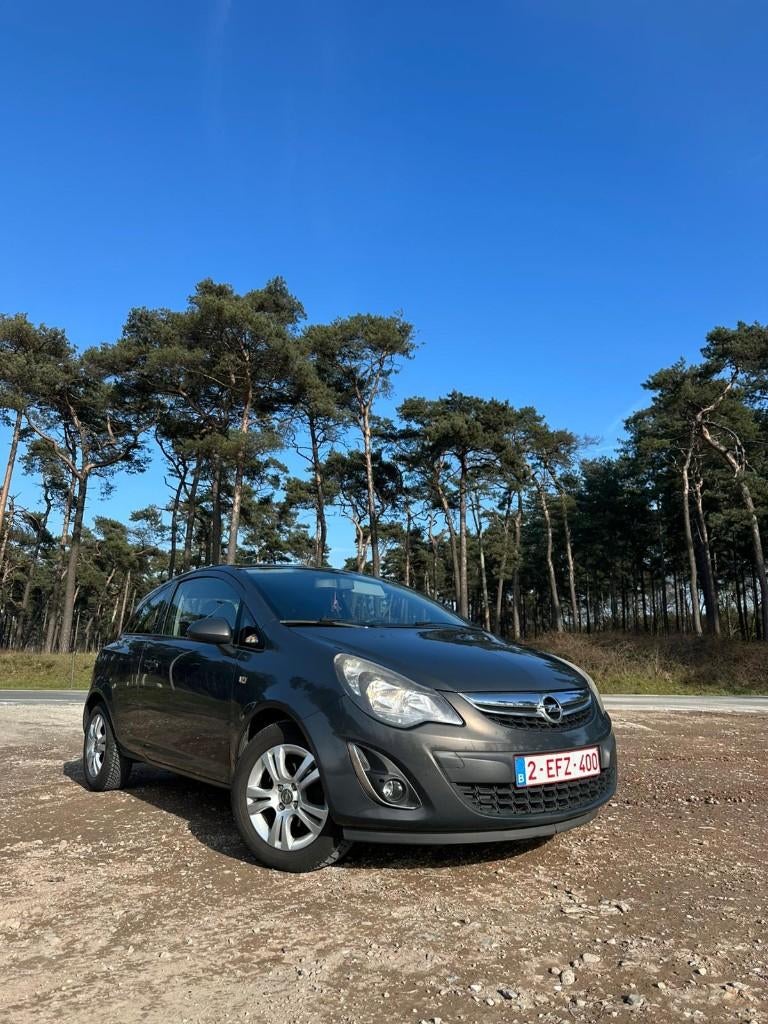 Opel Corsa Benzine(2014)–Goed onderhouden–Nieuwe ketting, Auto's, Opel, Particulier, Corsa, ABS, Airbags, Airconditioning, Centrale vergrendeling