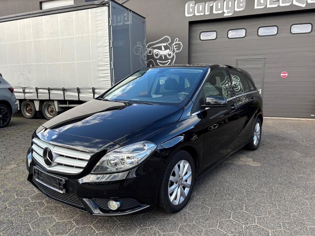 Mercedes-Benz B 180, Auto's, Mercedes-Benz, Automaat, Euro 5, Zwart, 5 deurs