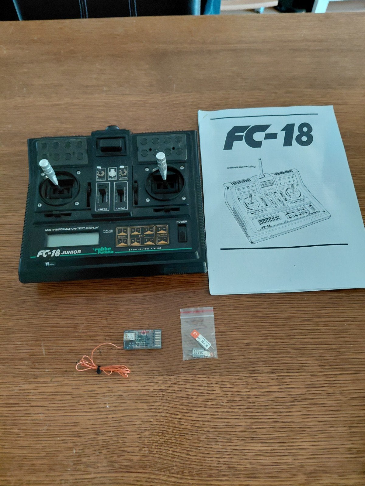 fc 18 futaba zender 35 mhz, Ophalen of Verzenden, Gebruikt