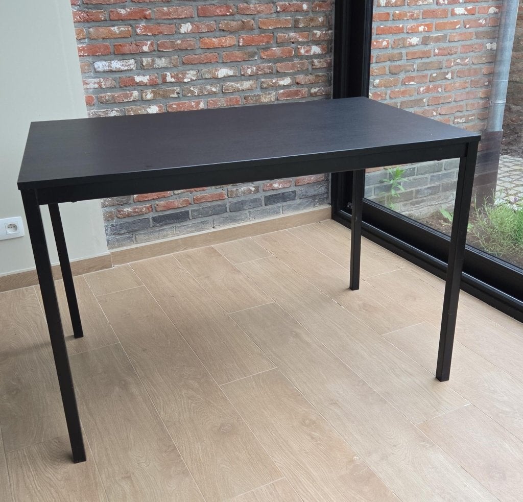 Table de cuisine noire, Enlèvement, Utilisé