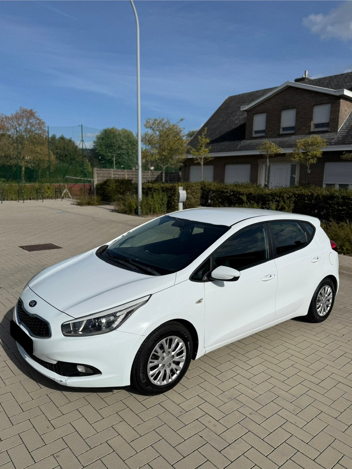 Kia Ceed 1.4benzine uit 2014 goedgekeurd voor verkoop, Euro 5, Handgeschakeld, Particulier, Te koop
