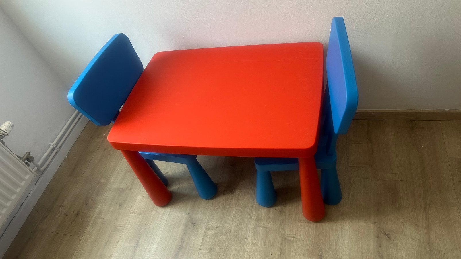 Tafel, Kinderen en Baby's, Ophalen of Verzenden, Zo goed als nieuw