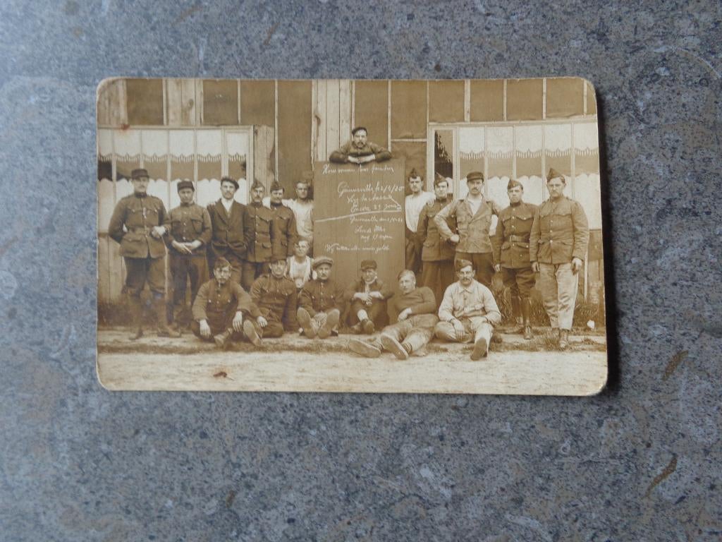 1 oude postkaart met Belgische soldaten in 1920, Ophalen