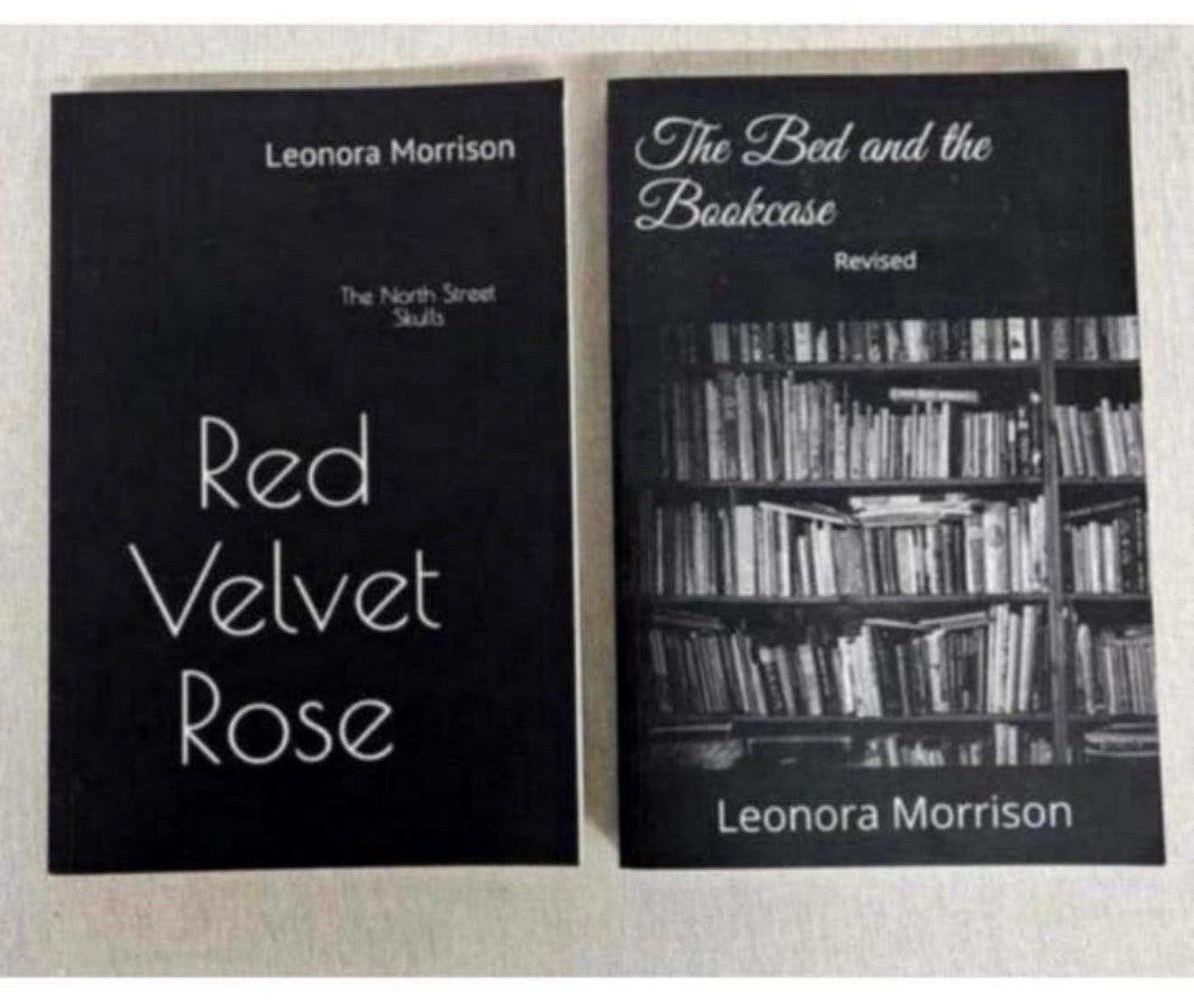 Leonora Morrison 2 + HANDTEKENING red velvet rose bed SIGNED, Ophalen of Verzenden, Zo goed als nieuw, Boek, Tijdschrift of Artikel