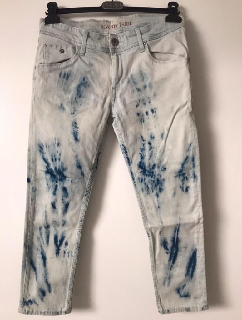 Jeans Pepe Jeans court bleu clair à tâches bleues foncées., Enlèvement ou Envoi, Porté, Bleu, W27 (confection 34) ou plus petit