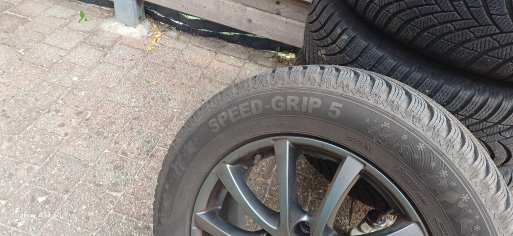 Winterbanden Mazda CX 5 - 225/65 R 17 Semperit Speed Grip 5, Autos : Pièces & Accessoires, Pneus & Jantes, Pneus et Jantes, Pneus hiver