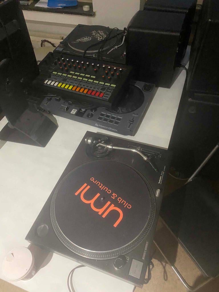 2 Technics SL-1200 MK2 turntables, Musique & Instruments, DJ sets & Platines, Comme neuf, Platine, Technics, Enlèvement