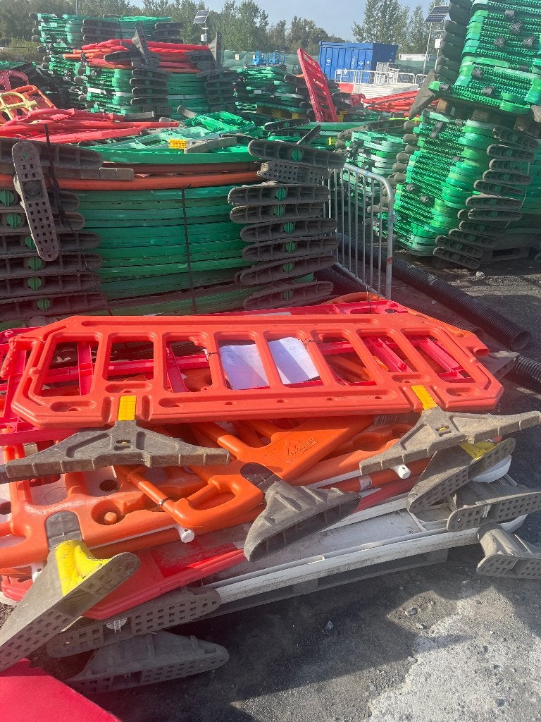 Barrière chantier plastique, Enlèvement, Utilisé