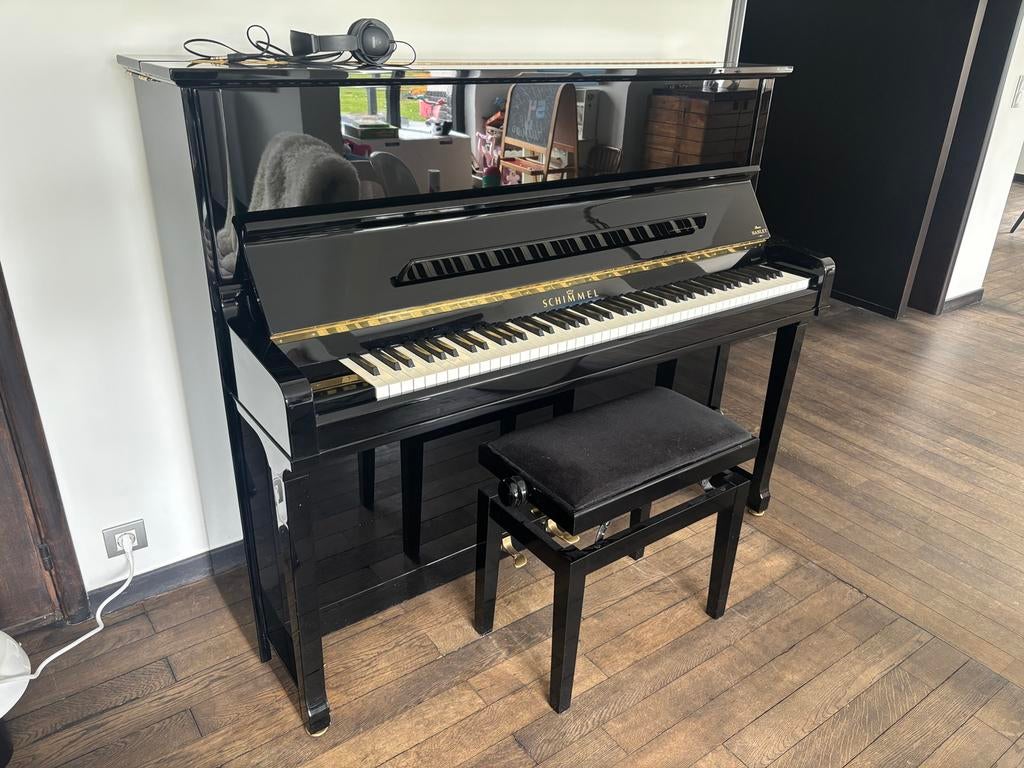 Piano droit Schimmel k125 tradition comme neuf, Ophalen, Zo goed als nieuw
