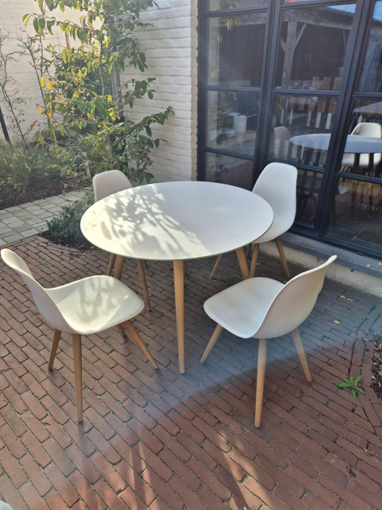 Binnen en buiten tafel met 4stoelen merk vinci, Tuin en Terras, Tuintafels, Ophalen, Aluminium