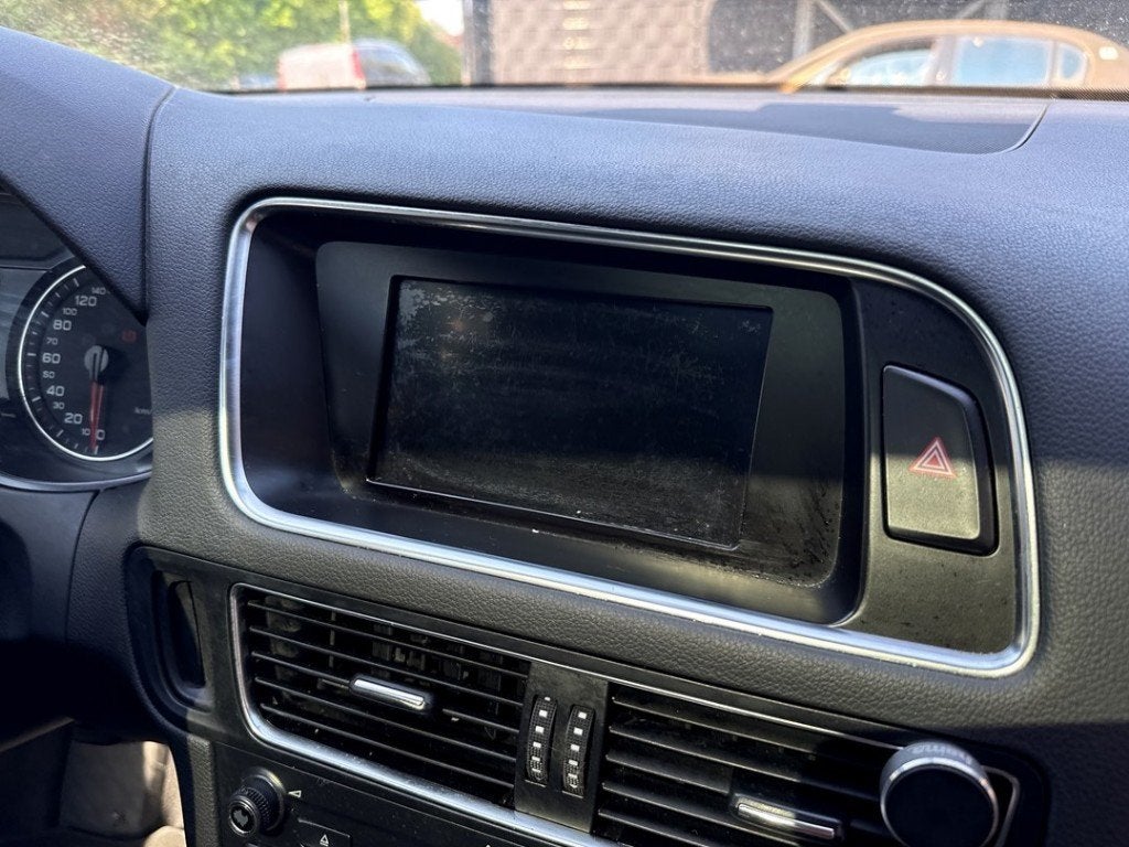 INTERIEUR AFFICHAGE Audi Q5 (8RB) (|8T0057603G|), Auto-Union-Straße  1,
85057  Ingolstadt, DE, Info@audi.de, Audi, Utilisé
