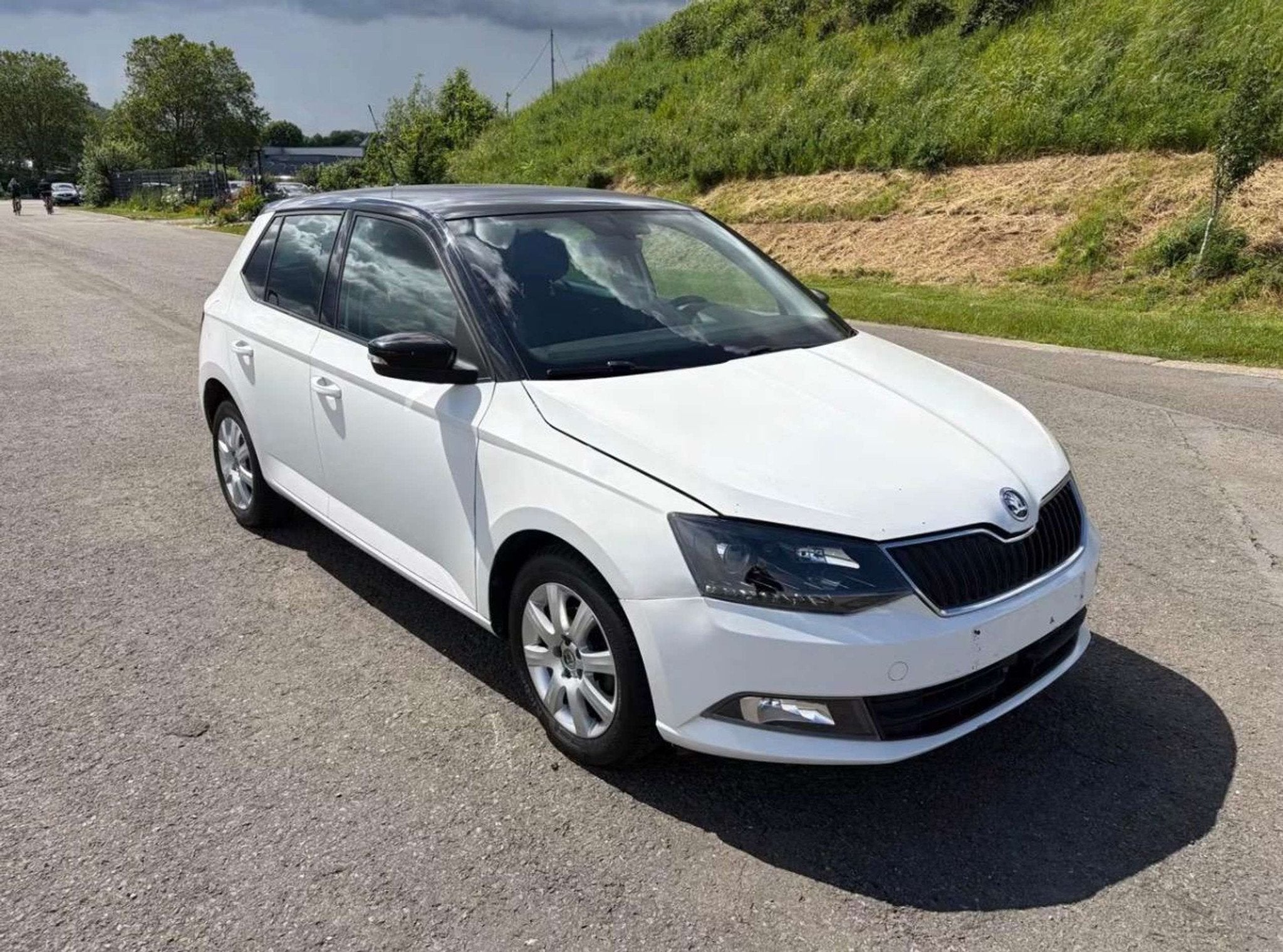 Skoda Fabia * 1.0* XENON* CLIM* 5 PORTES* ECRAN*, Autos, Skoda, Achat, Euro 6, Entreprise, 110 g/km