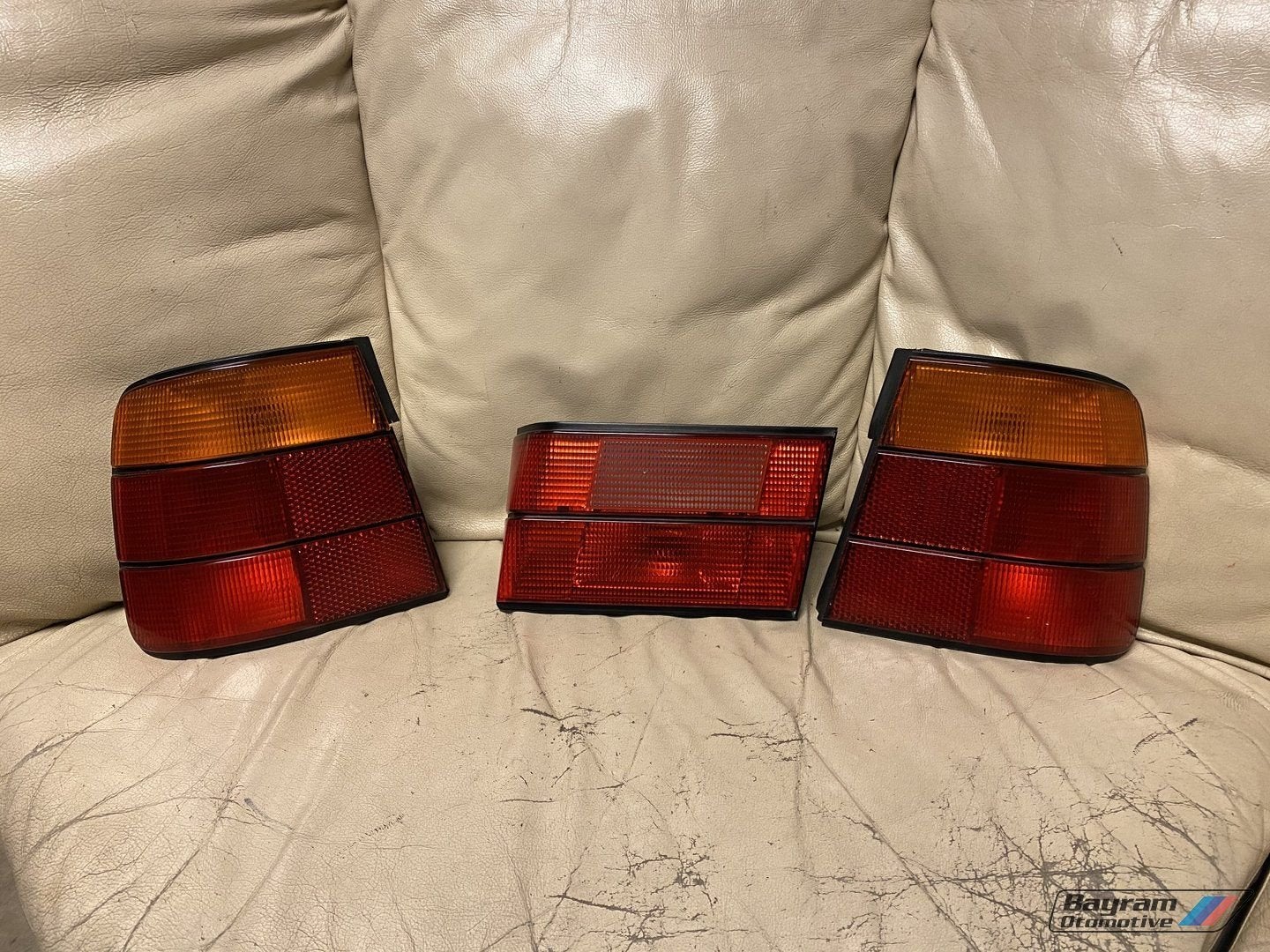 Bmw E34 achterlicht sedan oem links rechts Hella 5-serie m5, -, Utilisé, -, Enlèvement ou Envoi