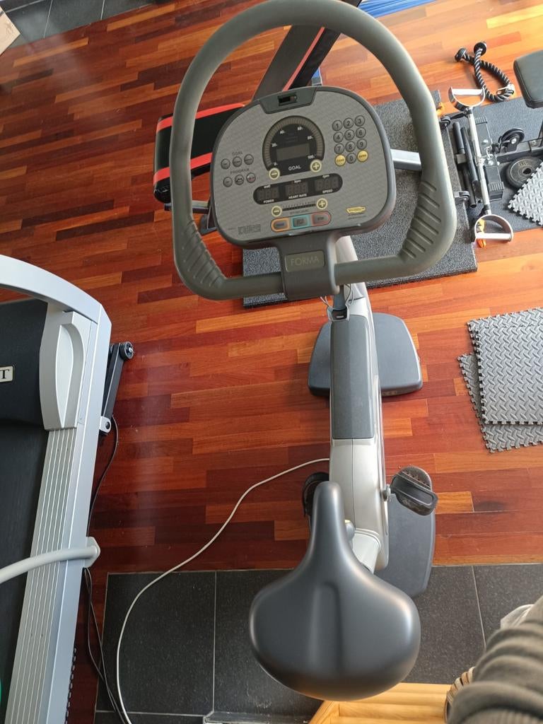 Technogym bike forma 500P, Enlèvement, Utilisé, Jambes