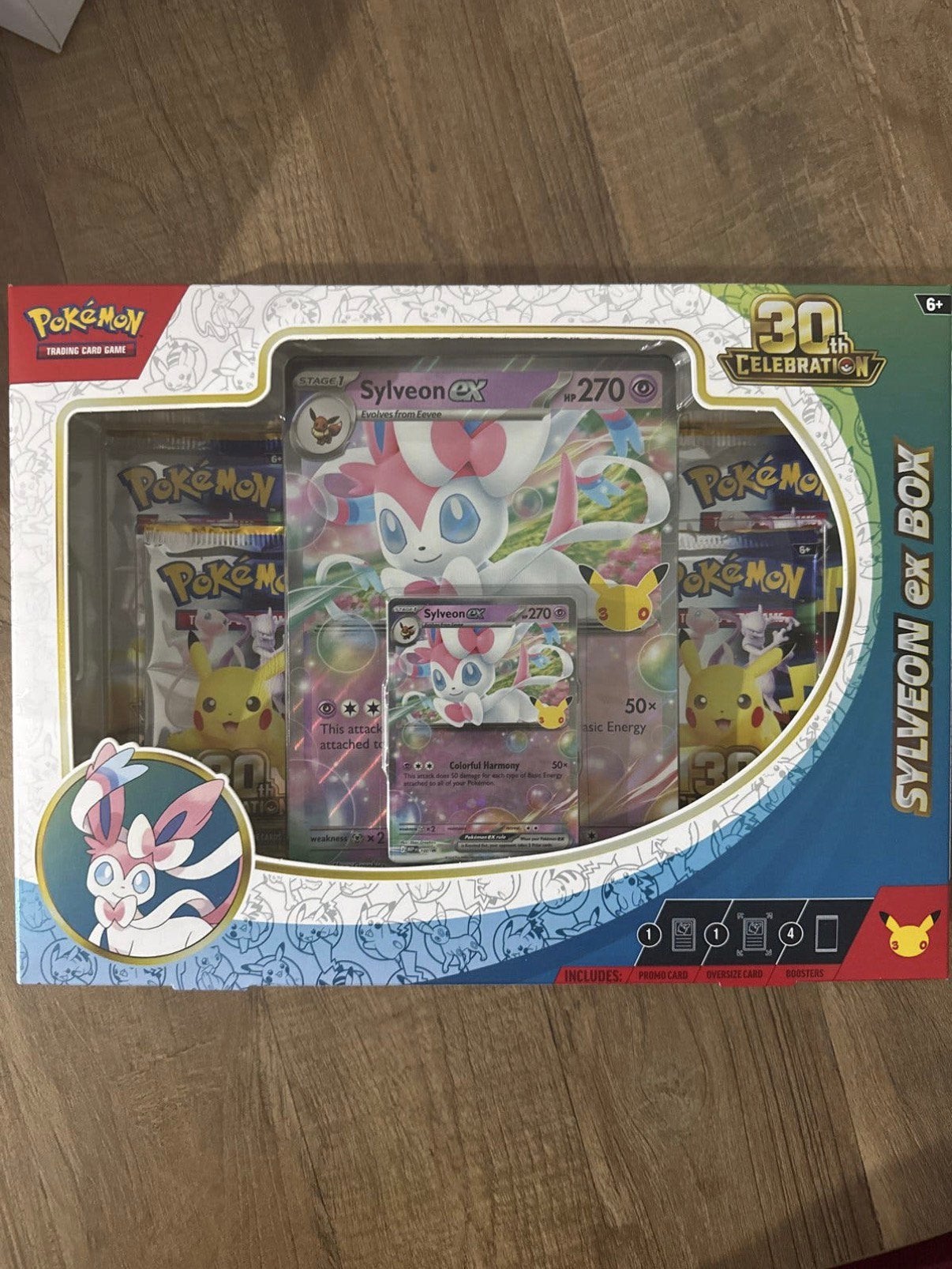 Pokémon TCG: Sylveon ex Box - 30th Celebration, Ophalen, Zo goed als nieuw, Foil