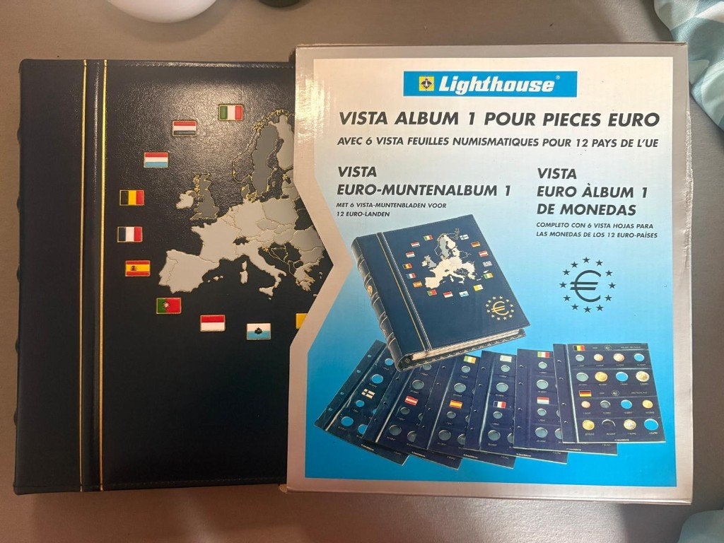 Album de pièces en euros, parties 1 et 2, Timbres & Monnaies, 1 centime, Enlèvement ou Envoi, Belgique, Or