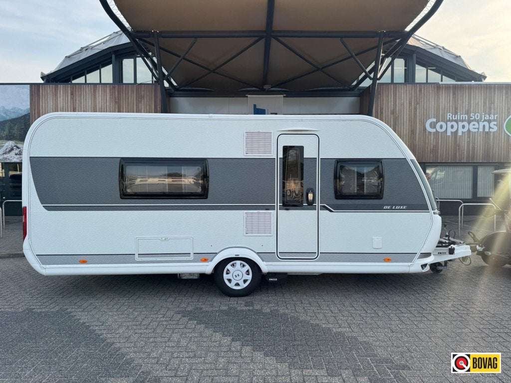Hobby De Luxe 495 WFB, Caravanes & Camping, Jusqu'à 4, 4 à 5 mètres, Hobby, Réfrigérateur
