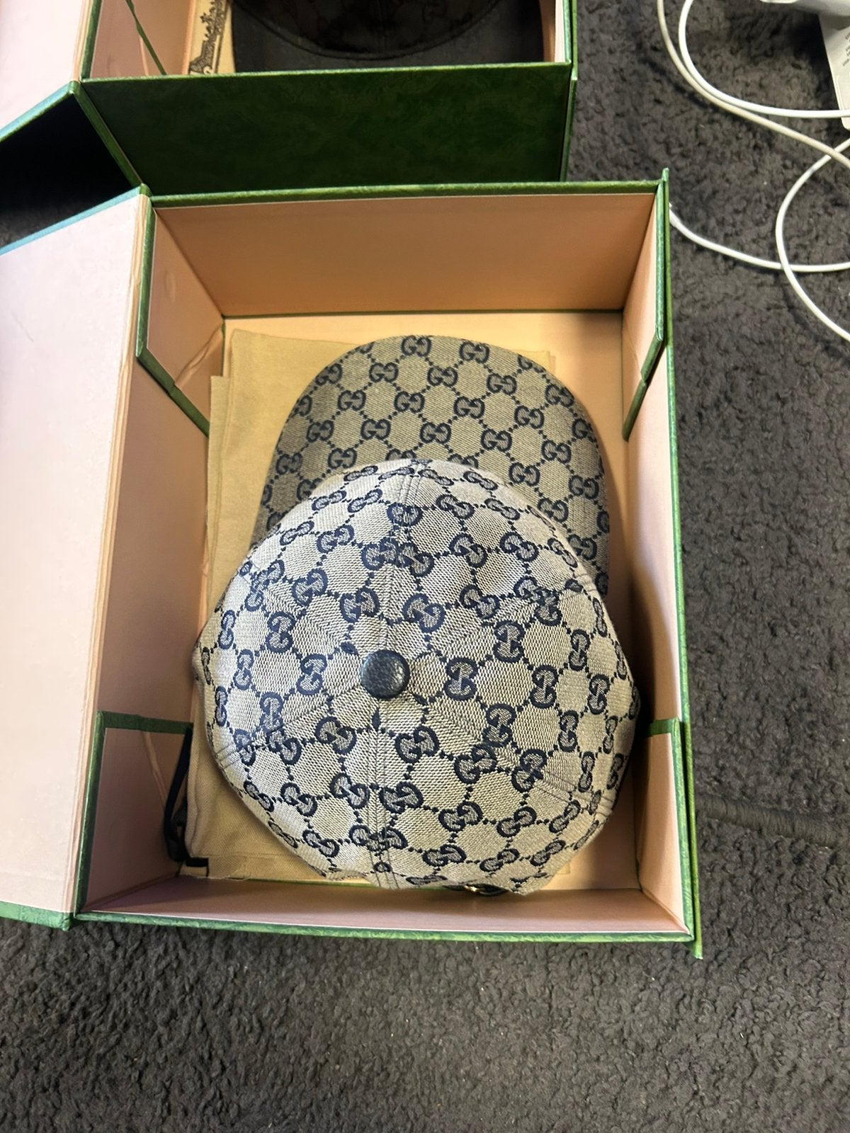 Casquette gucci 6 modèles différents, Enlèvement, Comme neuf