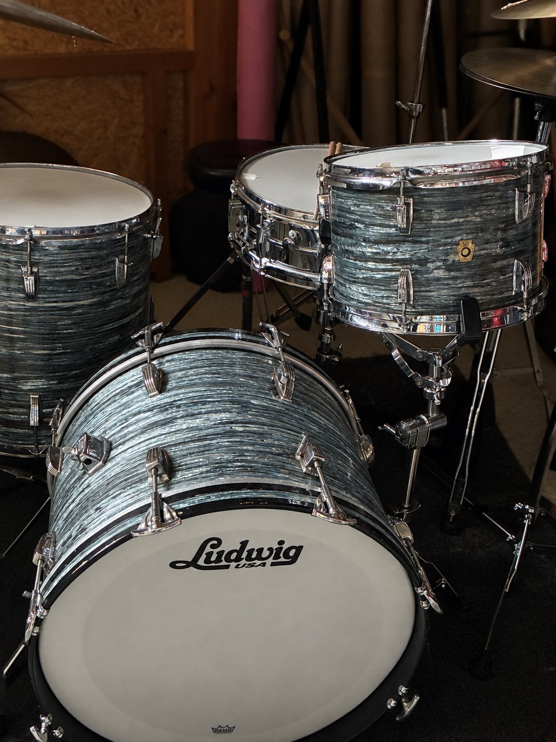 Gezocht! Ludwig Oyster Blue Pearl 14x14  floor tom, Ophalen, Zo goed als nieuw, Ludwig