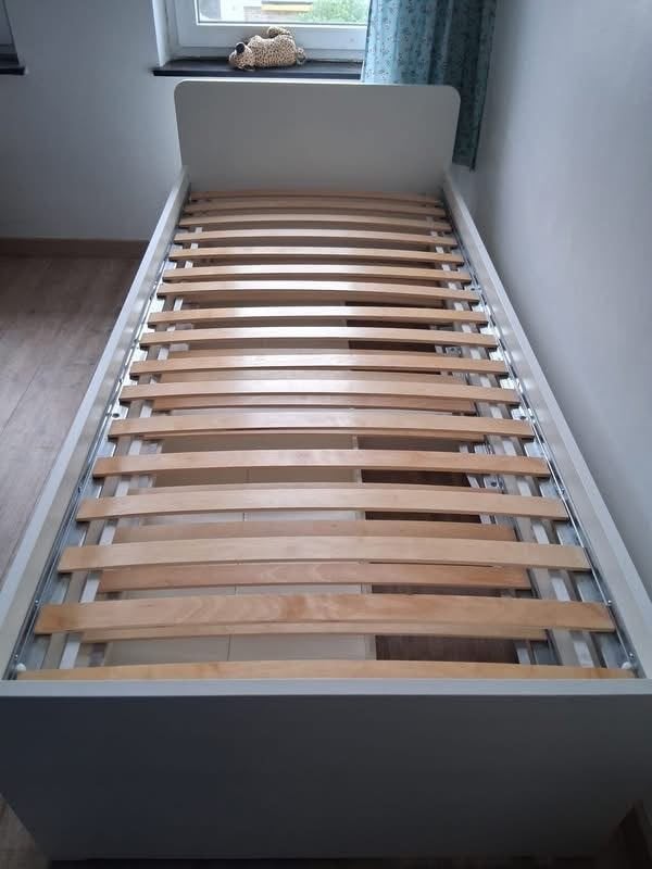 Lit 1 personne 90/200 cm blanc, Maison & Meubles, Chambre à coucher | Lits, 90 cm, Une personne, Enlèvement, Utilisé