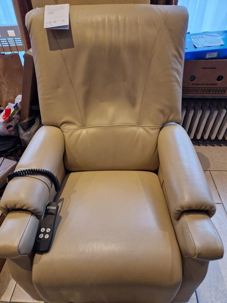 Relaxfauteuil in beige leder Revilax / Medilax, Enlèvement, Utilisé, Cuir