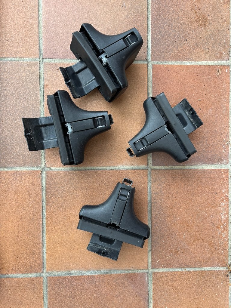 Voetjes van Thule wingbar Volvo V60 I, Auto diversen, Dakdragers, Ophalen of Verzenden, Gebruikt