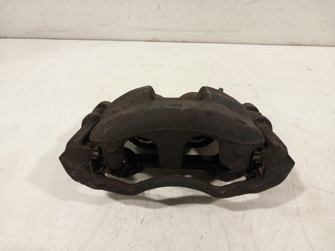 Remklauw links voor Ford Transit, Onderdelen@venauto.nl, Van der Ven Autorecycling B.V., Gebruikt, Ettenseweg 76, 4706 PB Roosendaal, The Netherlands