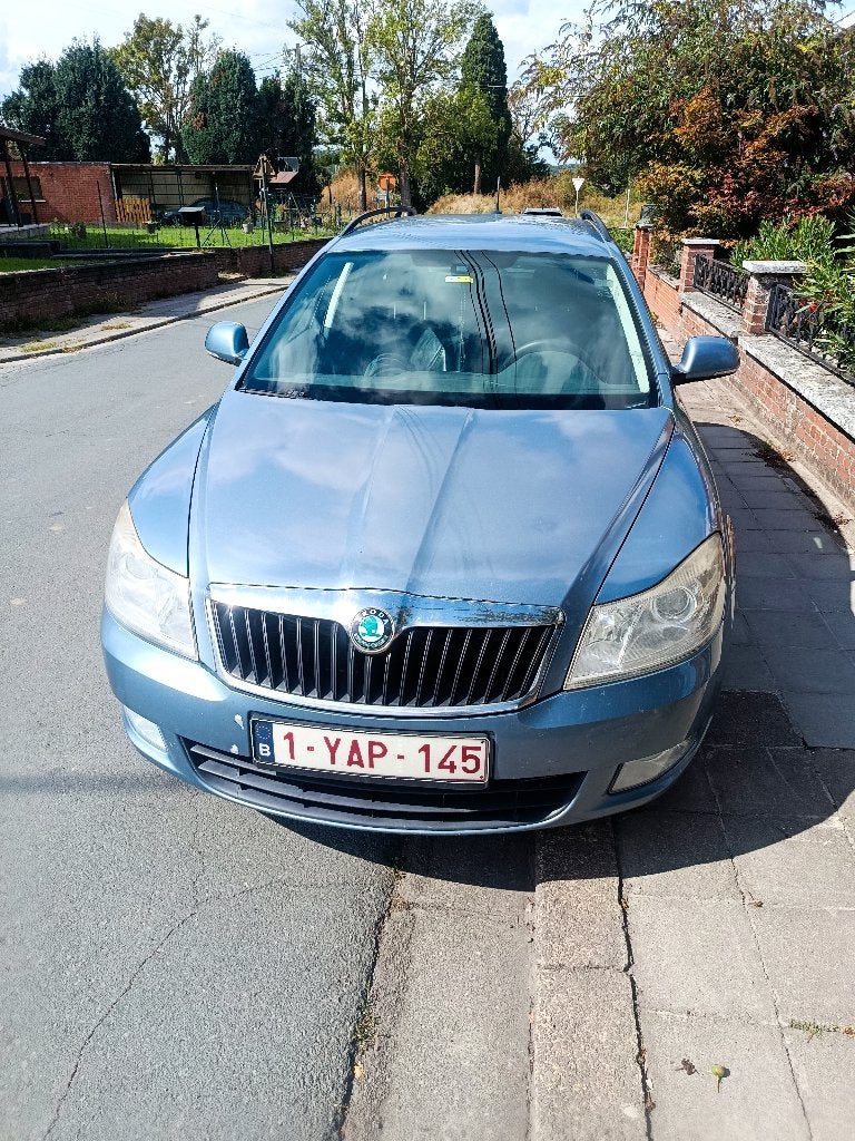 Skoda Octavia 1.6 tdi, Autos, Euro 5, Noir, 5 portes, Particulier