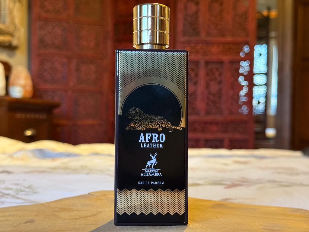Maison Alhambra - Afro Leather 100ml - heerlijk parfum, Handtassen en Accessoires, Uiterlijk | Parfum, Ophalen of Verzenden, Zo goed als nieuw