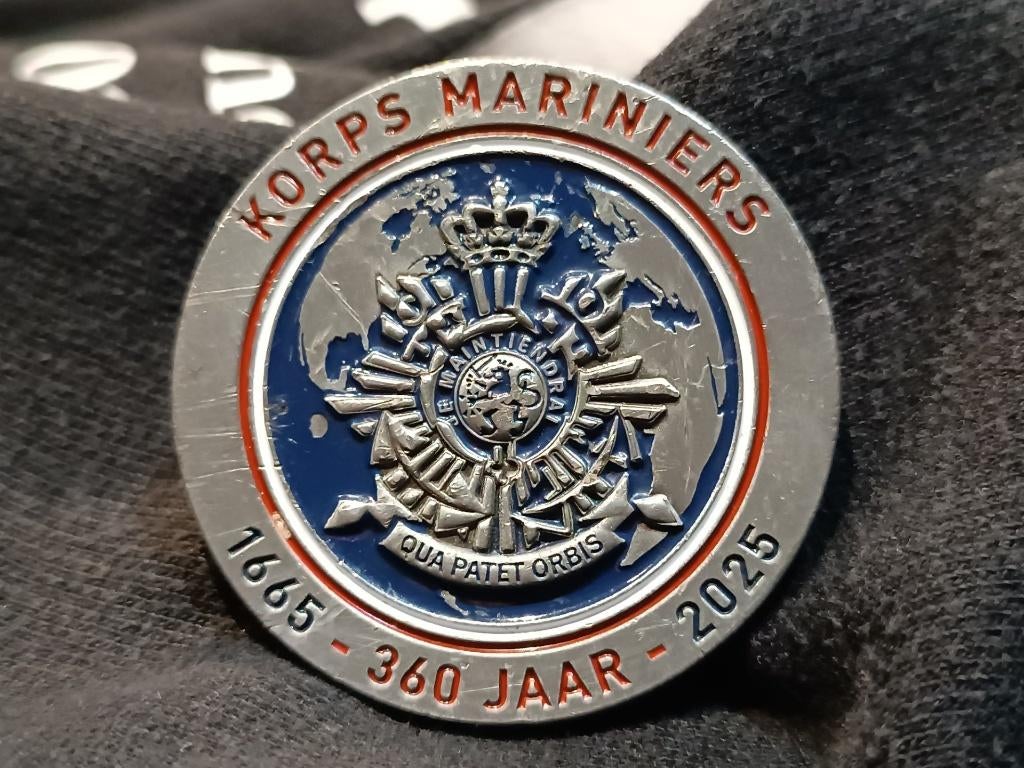 médaille - 360 ans du Corps des Marines (NL), Collections, Enlèvement ou Envoi, Marine, Ruban, Médaille ou Ailes