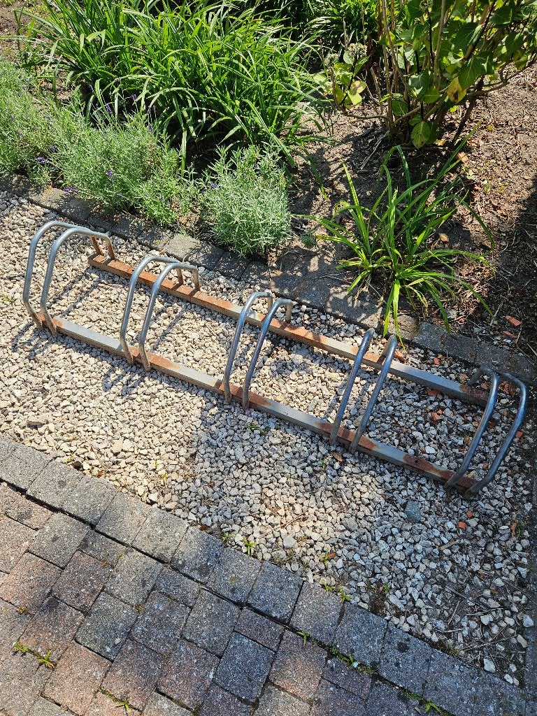 Metalen fietsrek, Ophalen, Gebruikt
