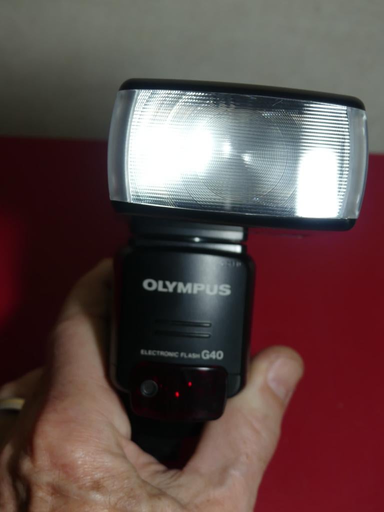 Flash Olympus G40, Enlèvement ou Envoi, Utilisé, Olympus