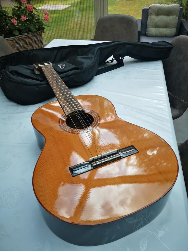 Klassieke gitaar P. Caballero c3, Muziek en Instrumenten, Snaarinstrumenten | Gitaren | Akoestisch, Ophalen
