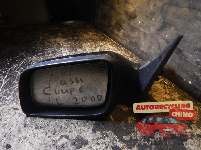 Buitenspiegel links van een Opel Astra, Gebruikt, -, -, Opel