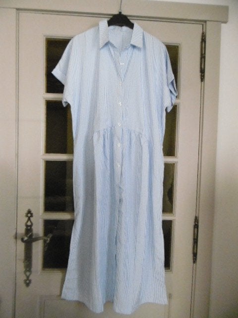 Nieuwe lange jurk dames, ruime Medium., Ophalen of Verzenden, Nieuw, Onder de knie