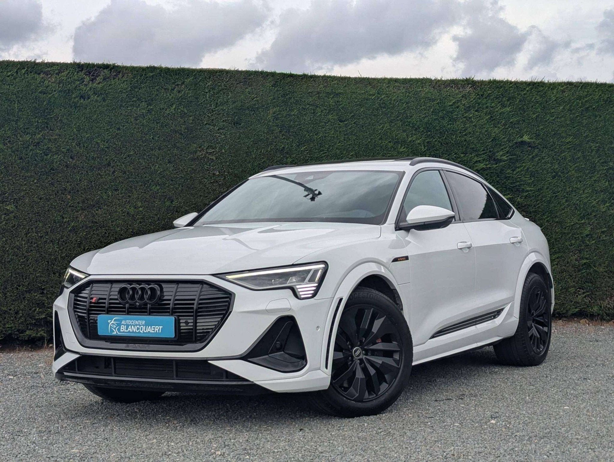 Audi SQ8 e-tron 503pk - opendak - 2x s-line - ambiance - tre, Auto's, Automaat, Zwart, 3245 kg, 5 zetels