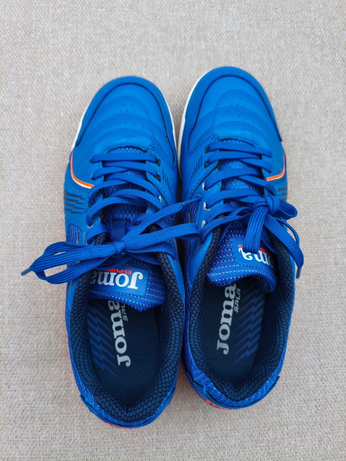 zaalvoetbal schoenen maat 42, Sport en Fitness, Voetbal, Ophalen of Verzenden, Zo goed als nieuw, Schoenen